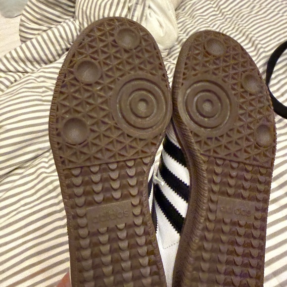 Adidas  Samba Classic White and Black Shoes - Picture 2 of 3